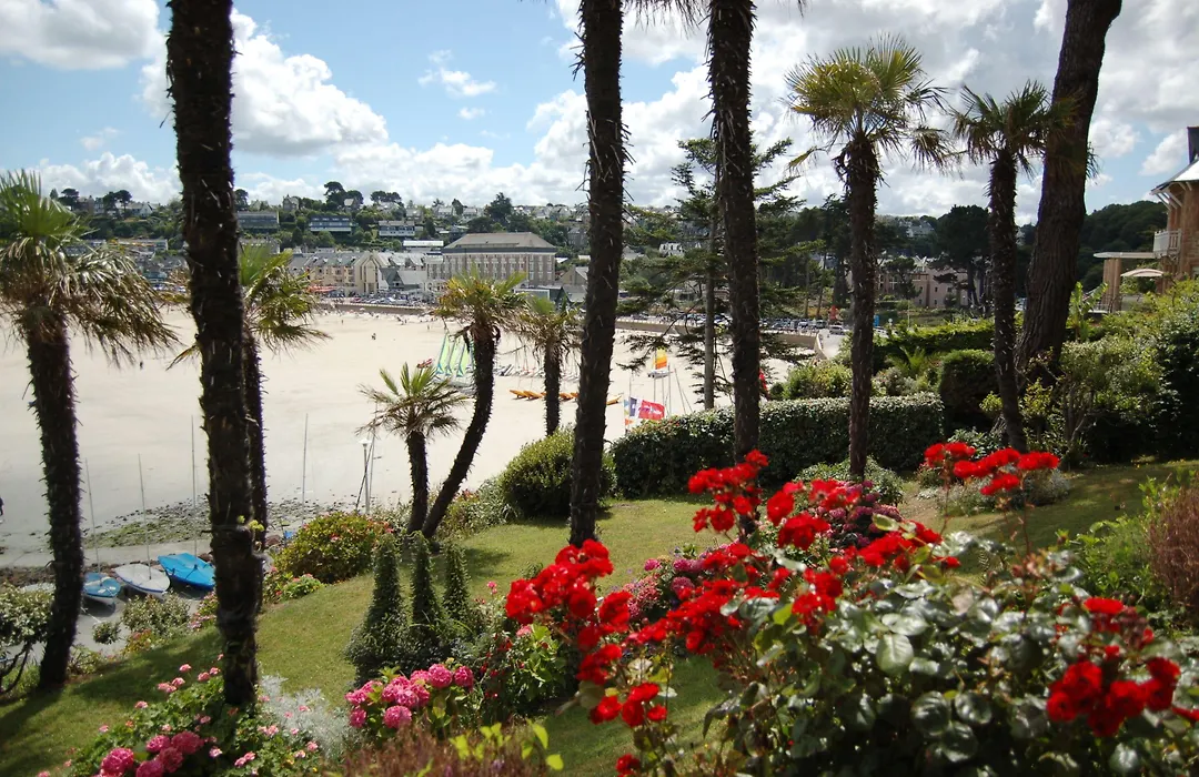 Grand Hotel Perros-Guirec-1