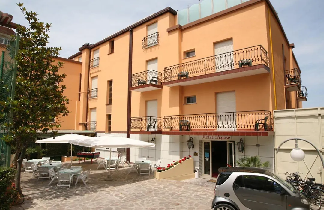 Hotel Riposo-1