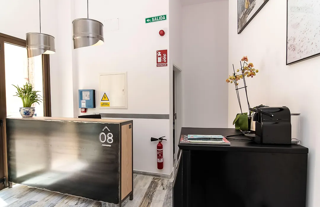 8 Rooms Tarifa-1