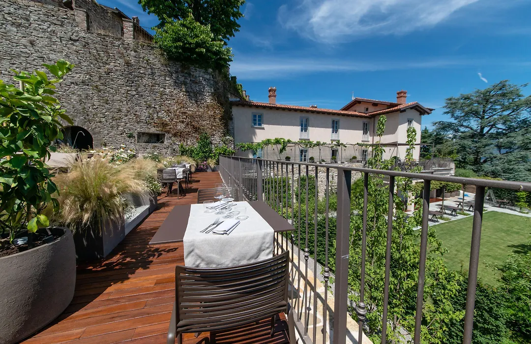 Relais San Vigilio al Castello-1