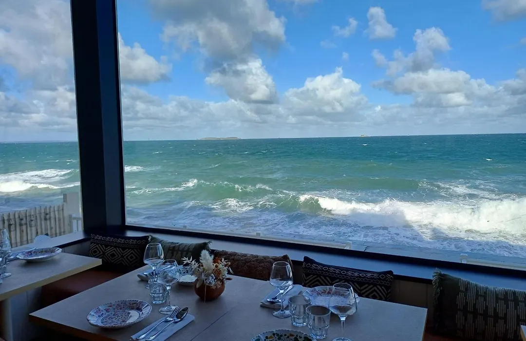 Hotel Alba Saint-Malo Plage Du Sillon-1