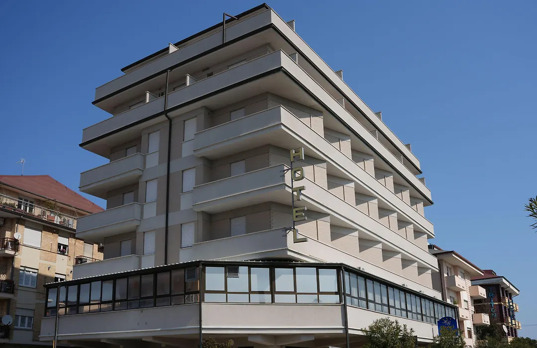 Hotel Riviera-1