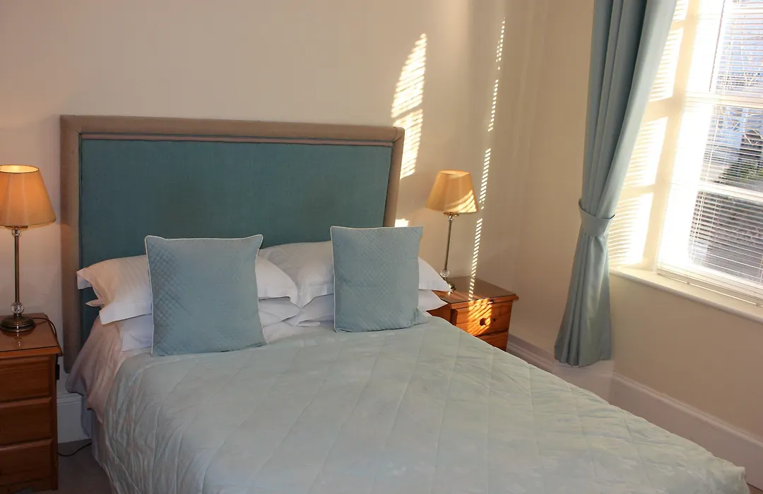 Trafalgar House-1