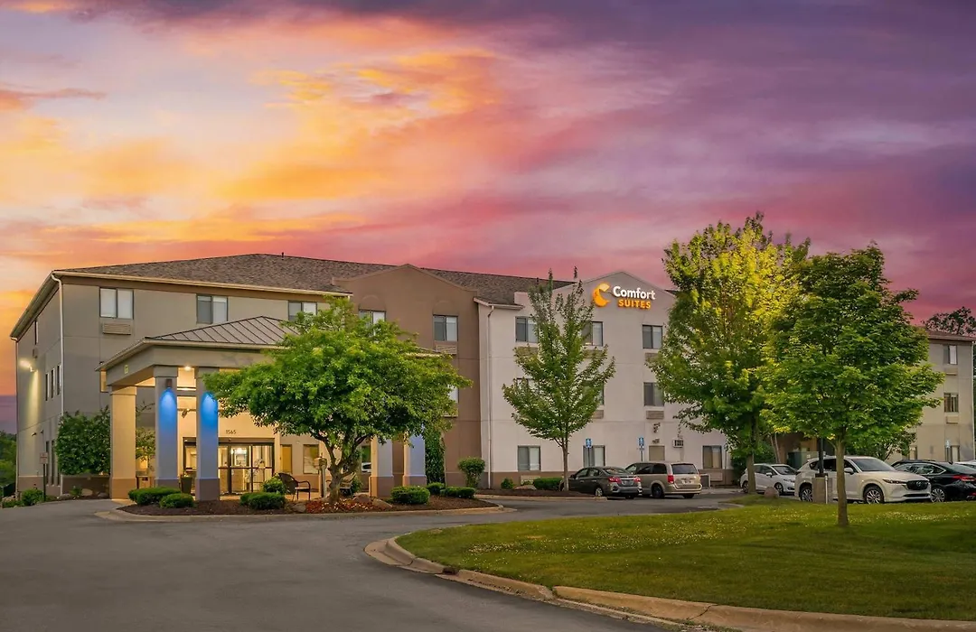 Comfort Suites Auburn Hills-Detroit-1