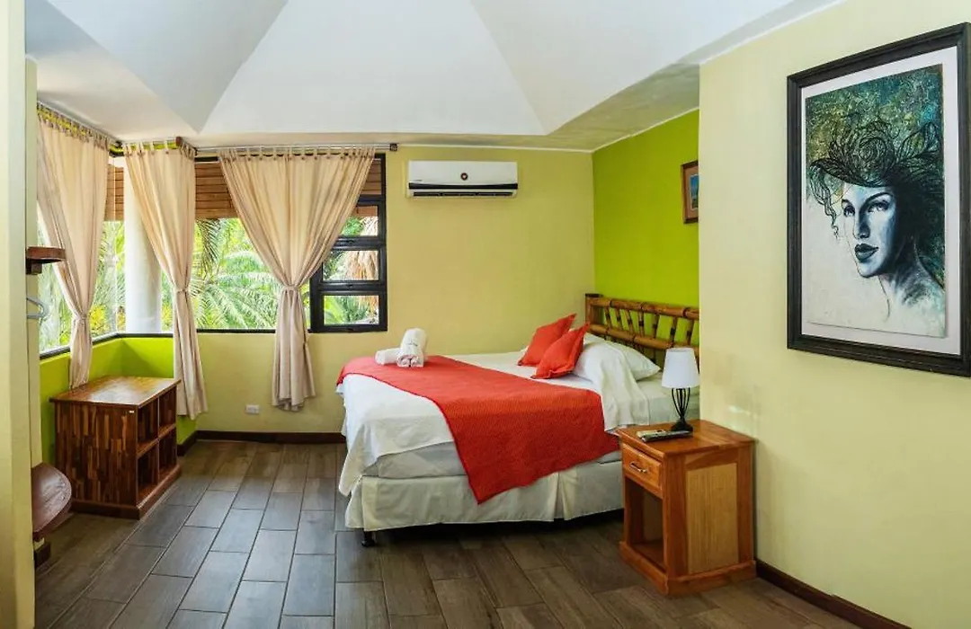 Banana Palms Hotel-1