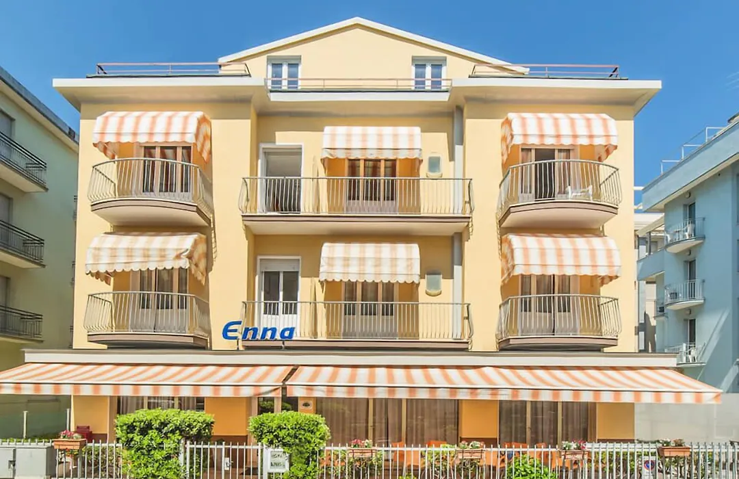 Hotel Enna Rimini-1