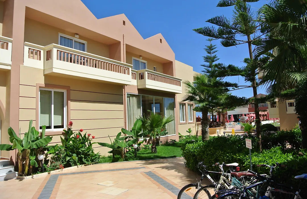 Castro Beach Hotel-1