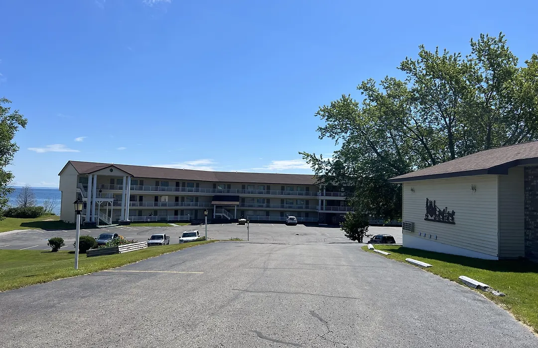 Quality Inn Lakefront-1