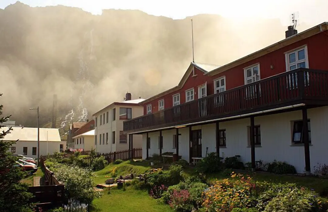 Hotel Djupavik-1