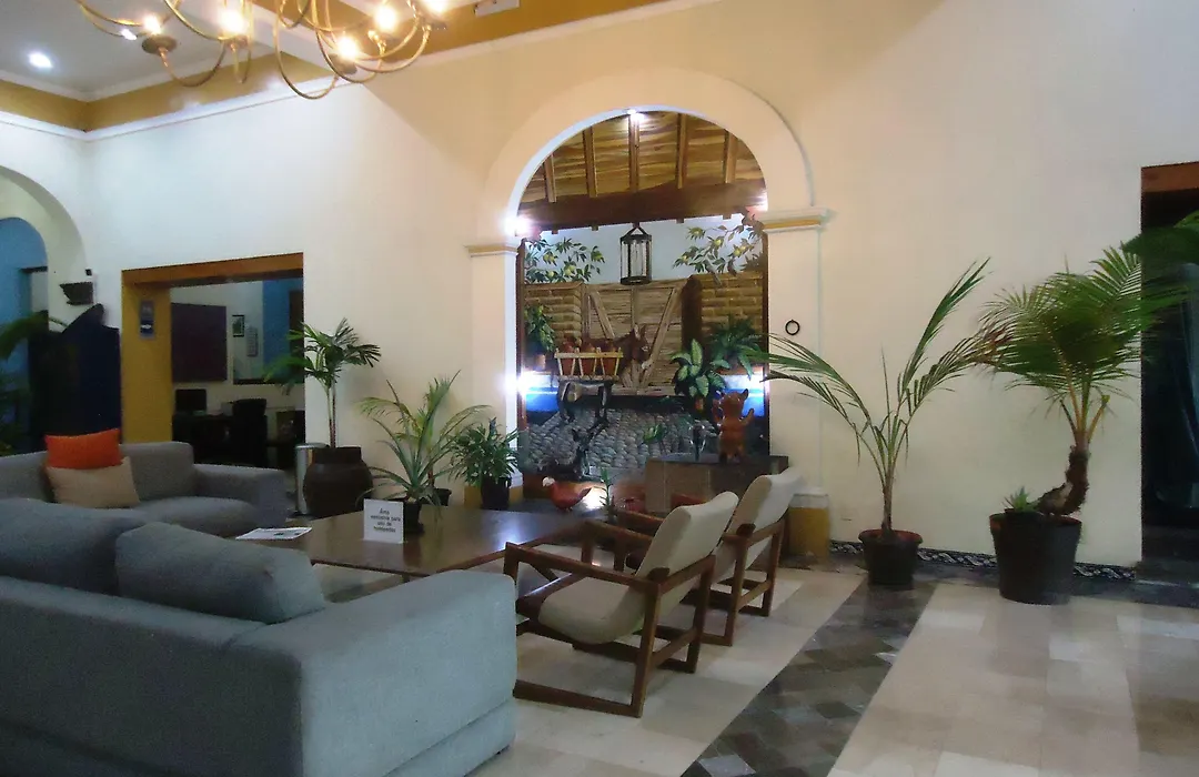 Hotel Concierge Plaza Colima-1