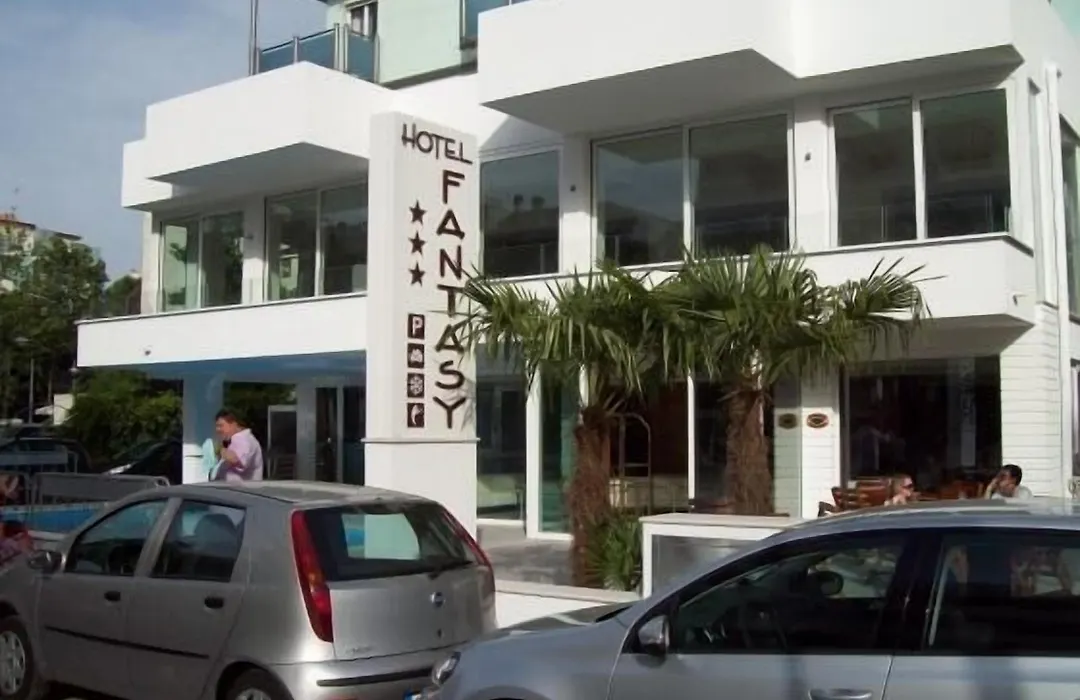 Hotel Fantasy-1