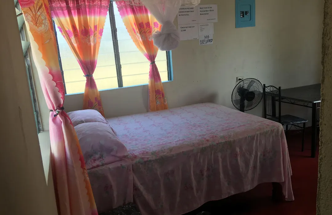 Waikiki Guest House-1