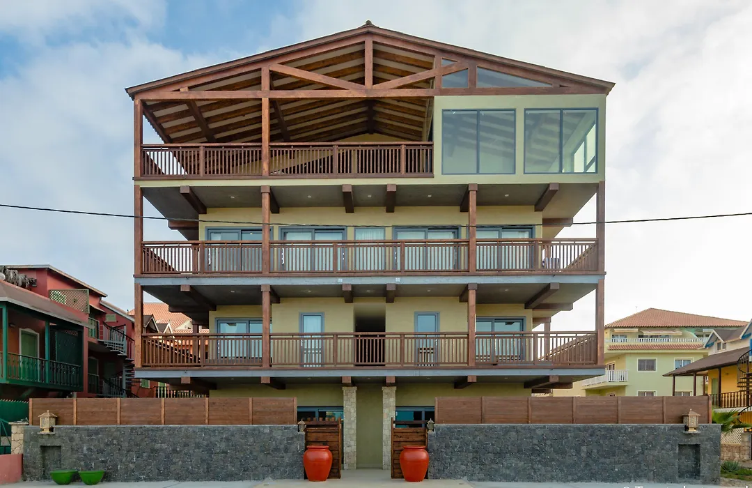 Angulo House-1
