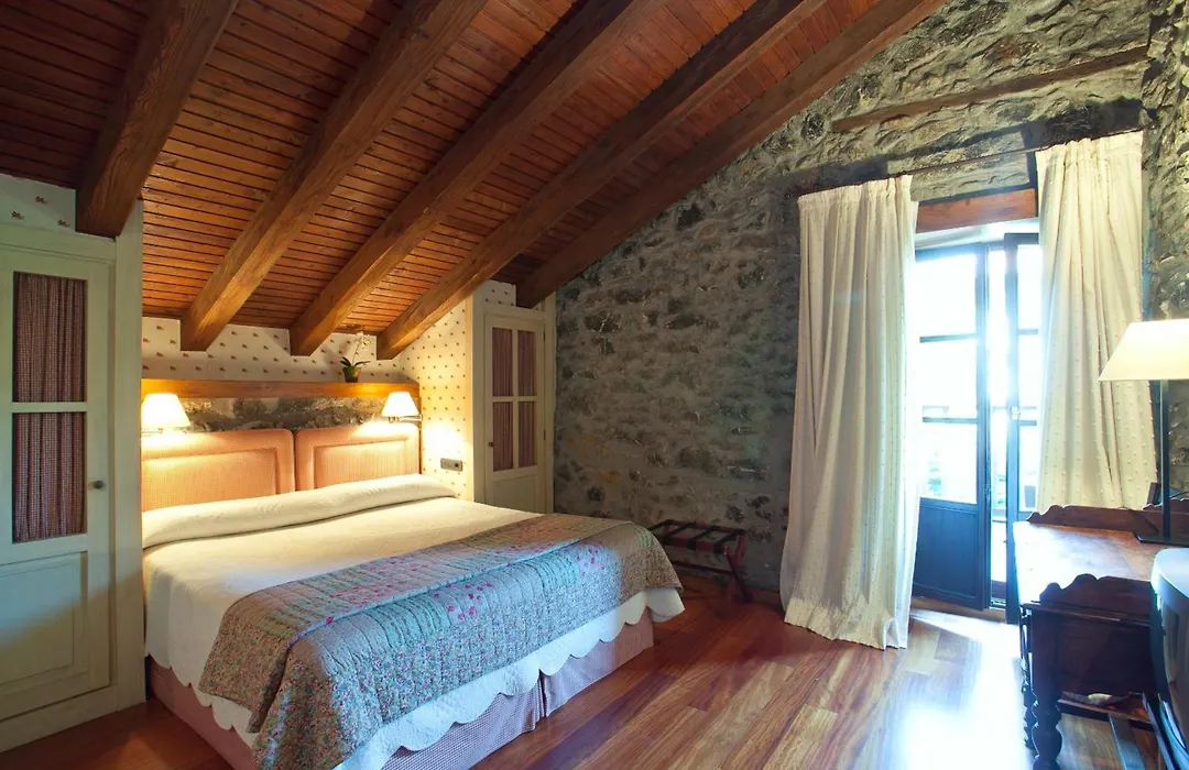 Hotel Antsotegi-1