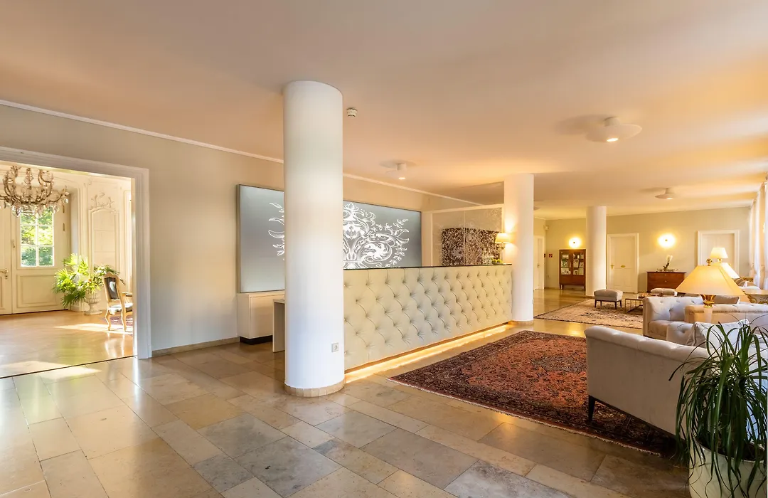 Schlosshotel Bad Neustadt-1