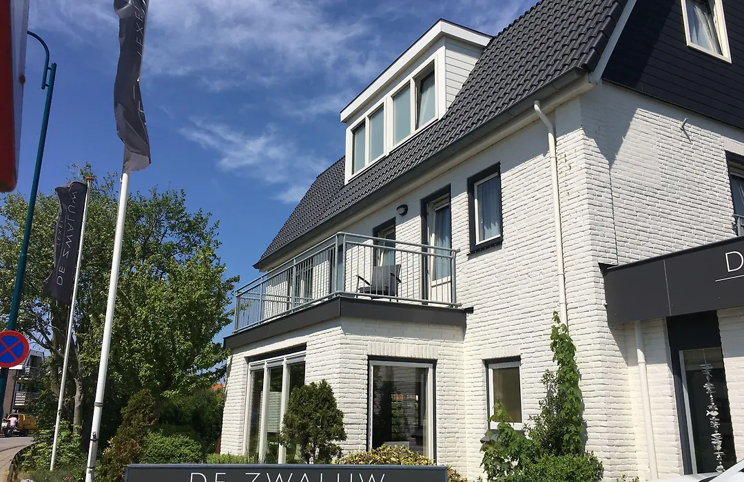 Boutique Hotel De Zwaluw-1