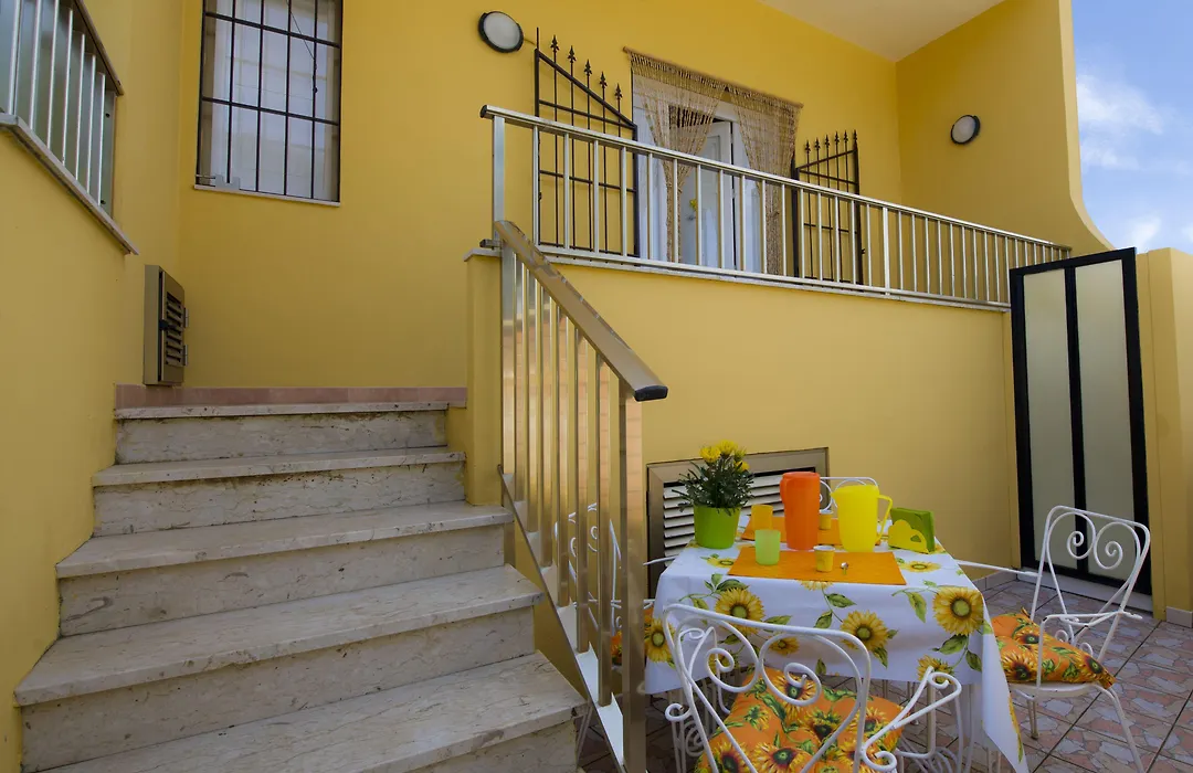 B&B Fiori Gialli Caucana-1