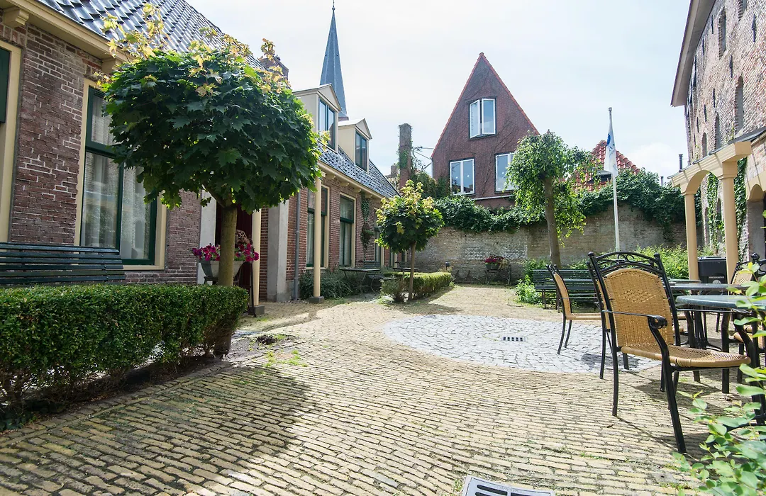 Hotel Almenum - Het Sfeervolle Stadslogement --1