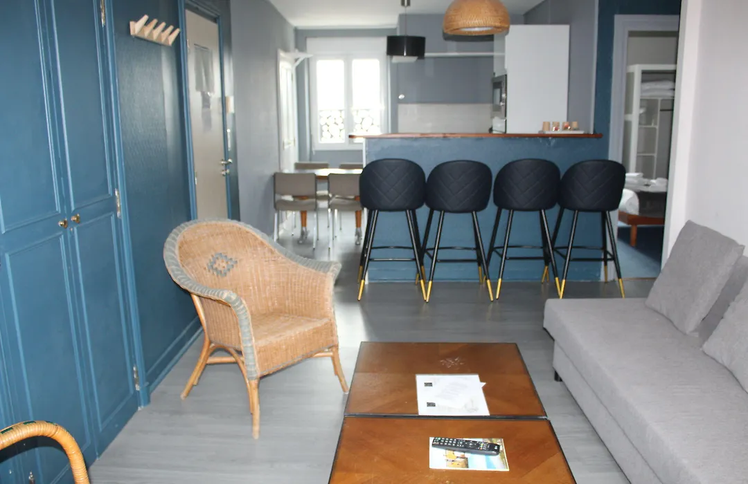 Hôtel des Pins-1