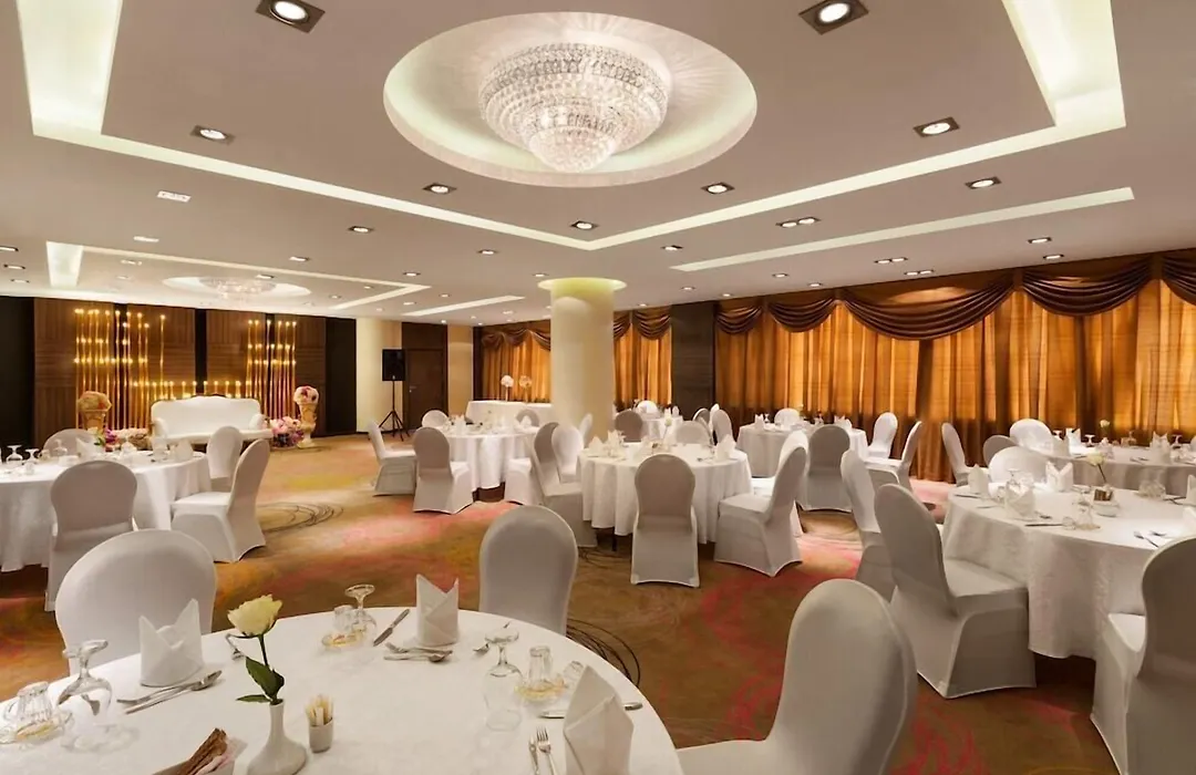Howard Johnson Dammam Hotel-1