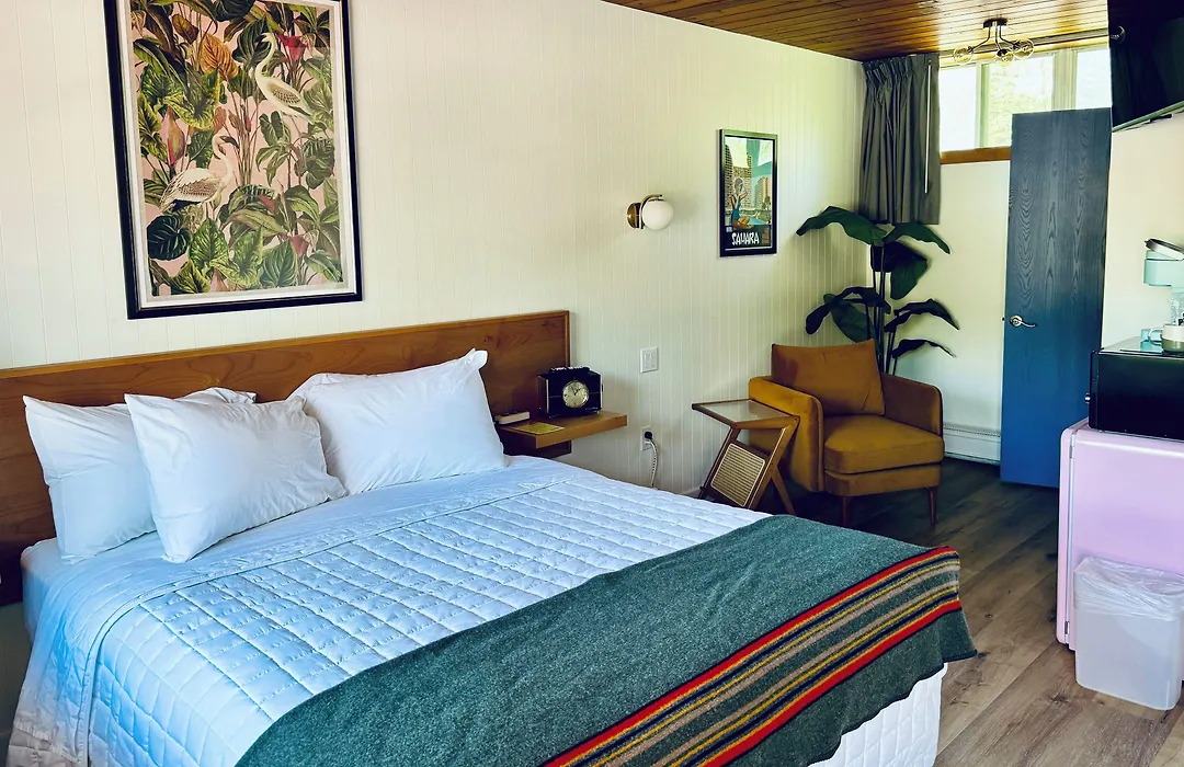 The Sierra Motel-1
