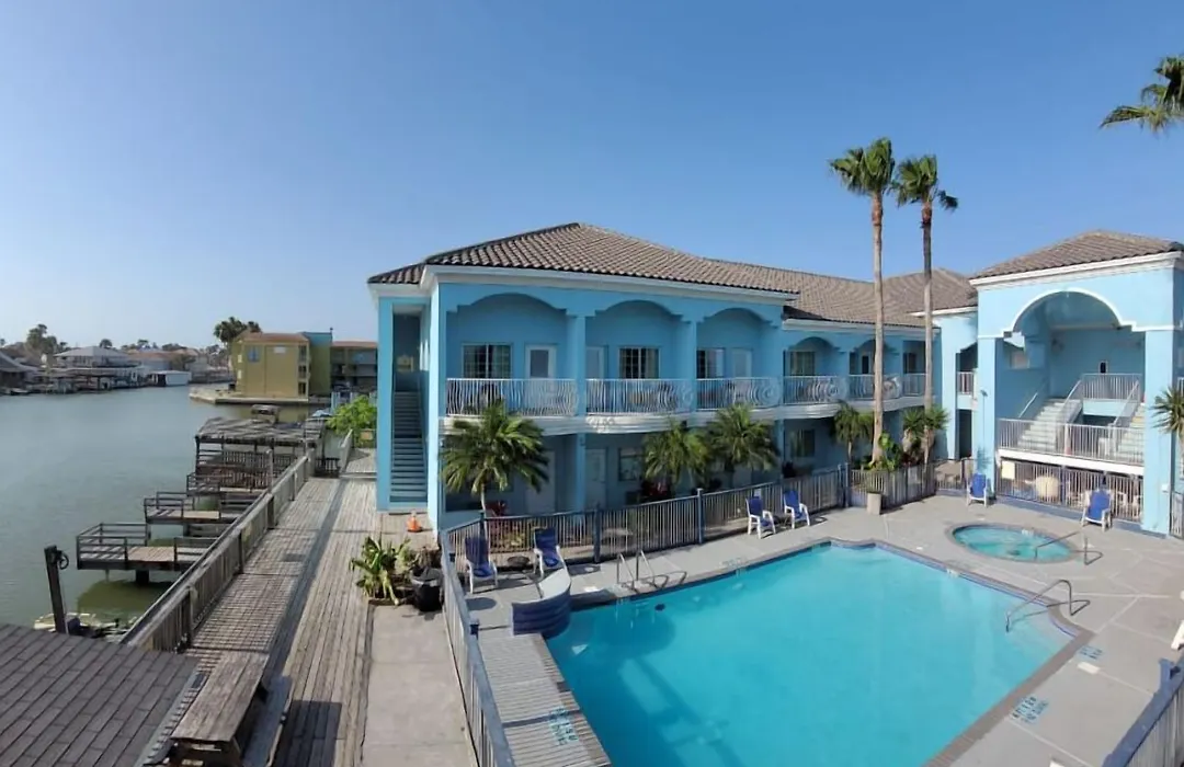 Casa Bella Hotel And Suites-1