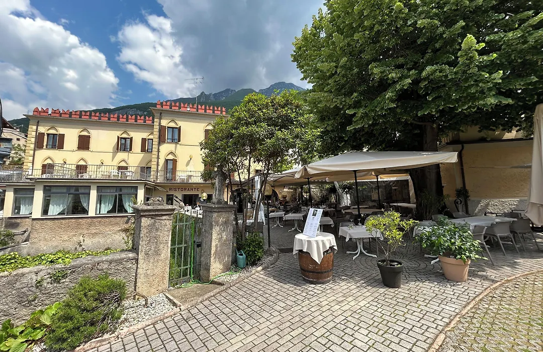 Hotel E Ristorante Cassone-1