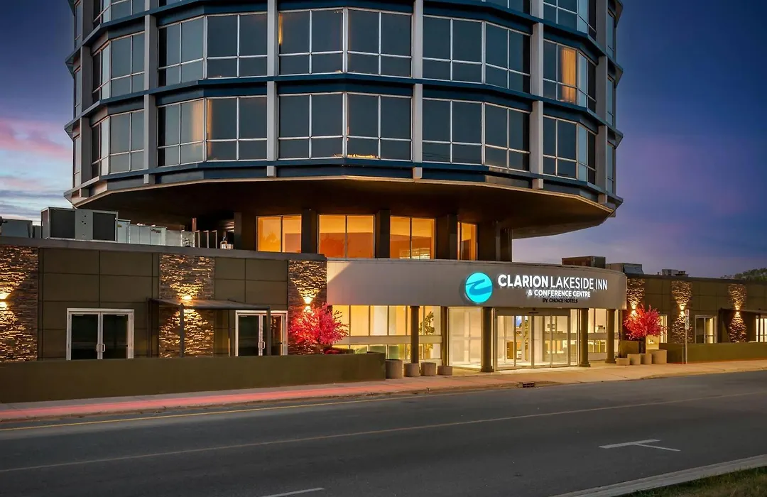 Clarion Lakeside Inn & Conference Centre-1