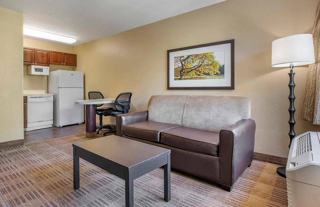 Studio 6 Suites Jacksonville Deerwood Park Fl-1