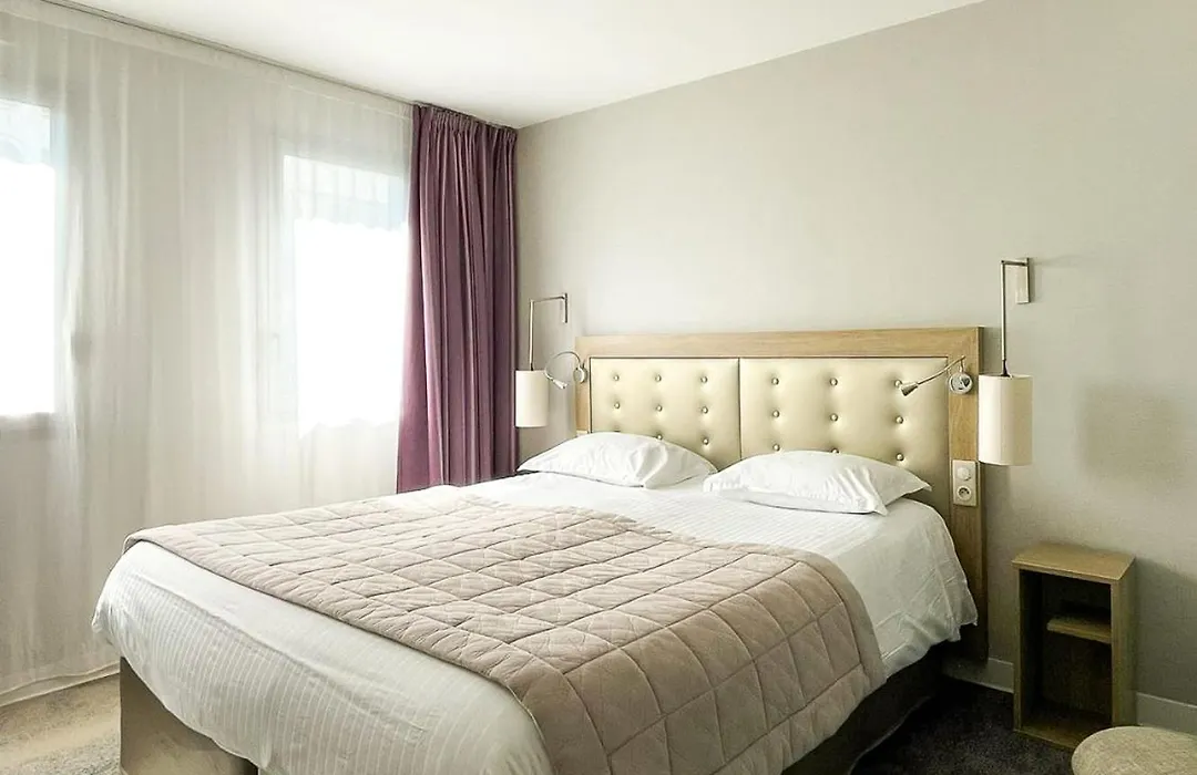 Hotel Anne De Bretagne-1