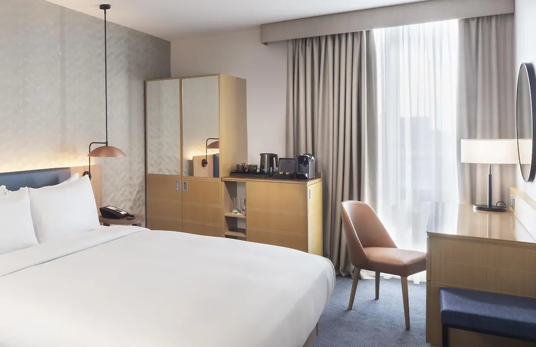 Hilton Garden Inn Bristol City Centre-1