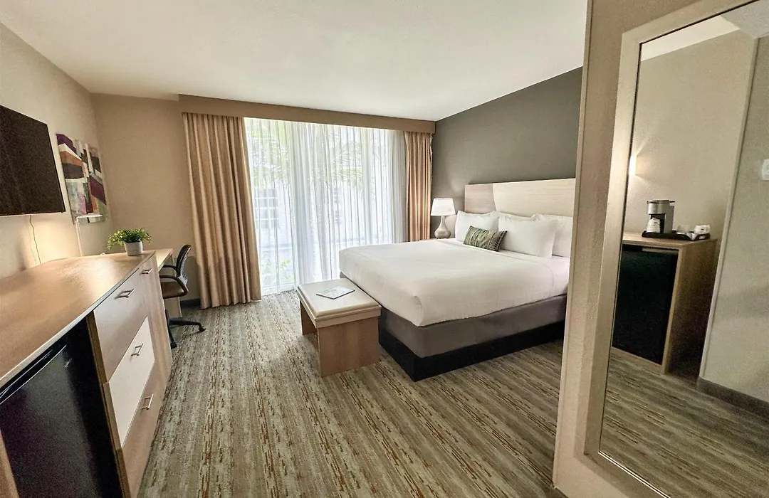 Best Western Plus Atlantic Beach Resort-1