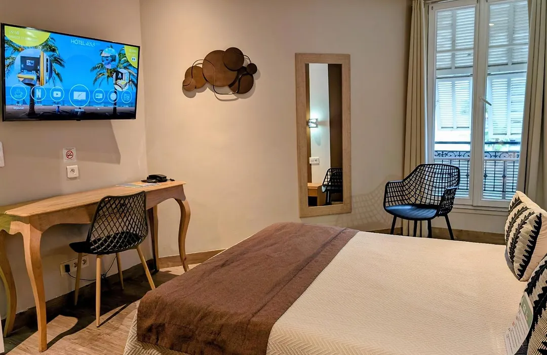 H33 Hotel-1