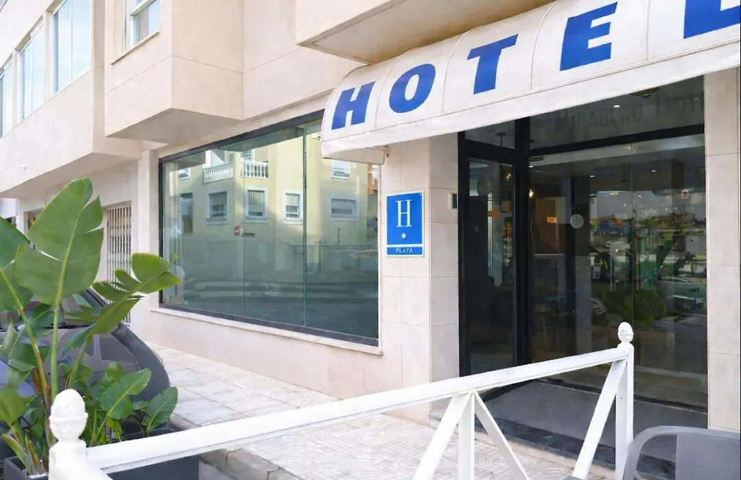 Hotel y Apartamentos Mirablau-1
