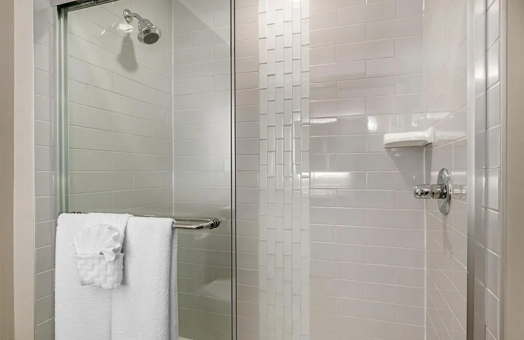 Best Western Plus Dartmouth Hotel & Suites-1