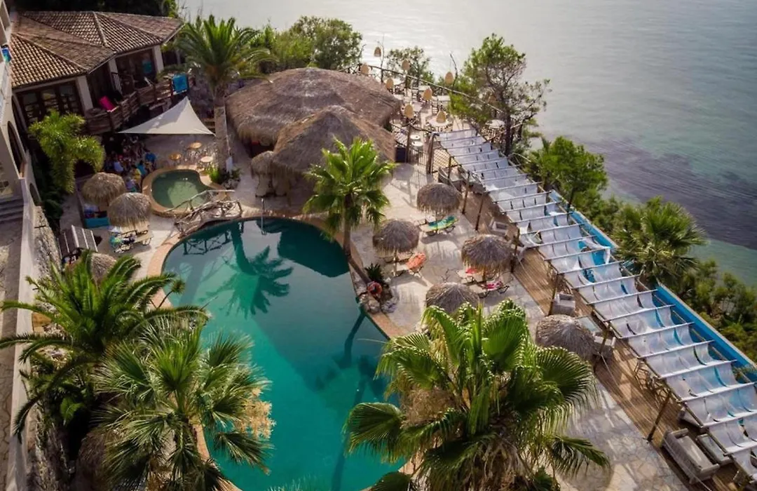 Gloria Maris Hotel Suites And Villas-1