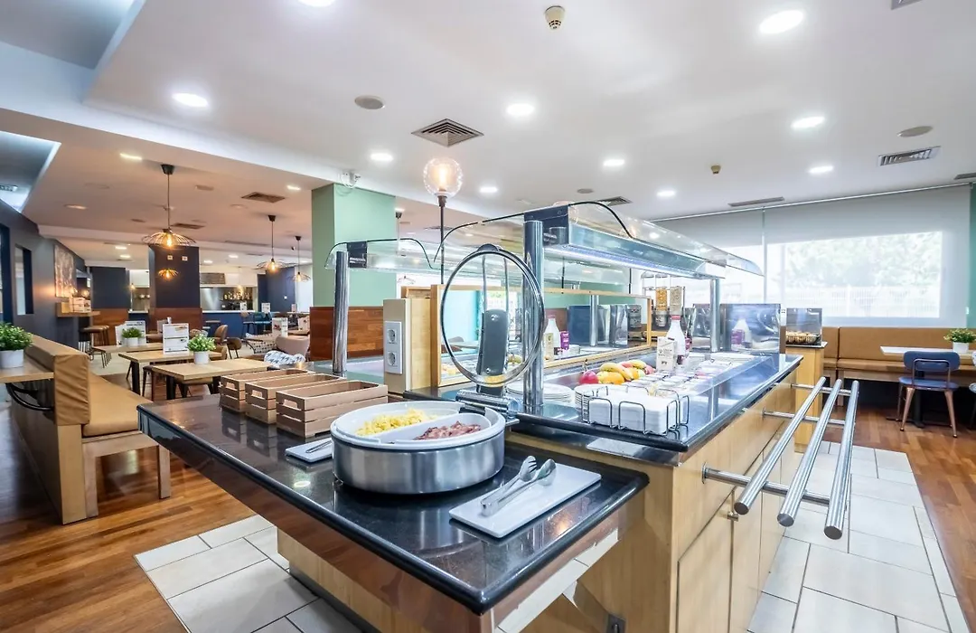 Travelodge Murcia-1