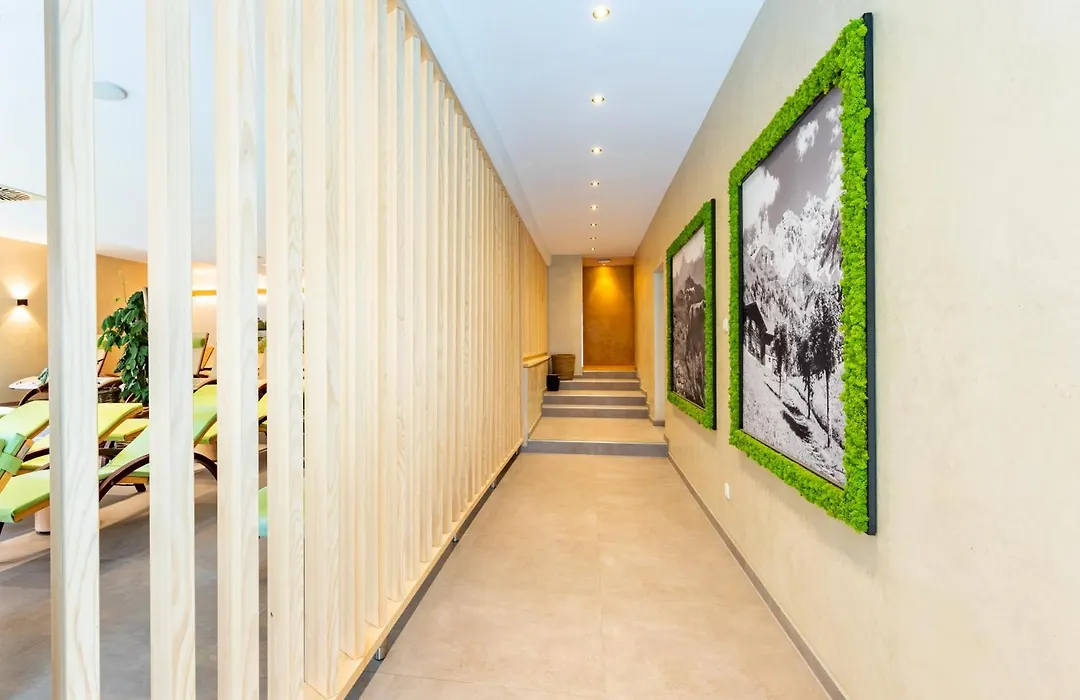 Best Western Plus Parkhotel Maximilian Ottobeuren-1