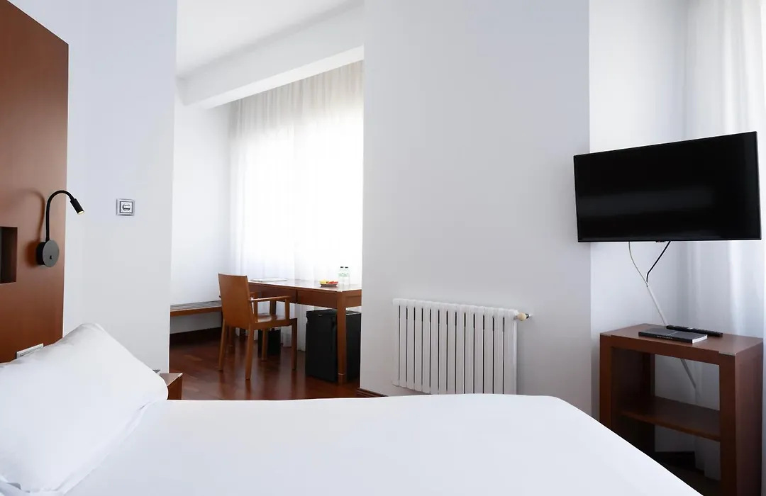 Hotel Maroa Vigo-1