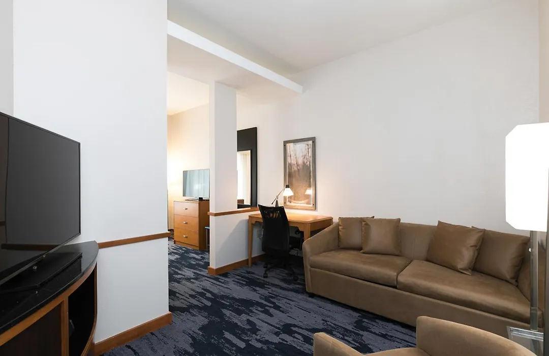 Fairfield Inn & Suites By Marriott Milwaukee Airport-1