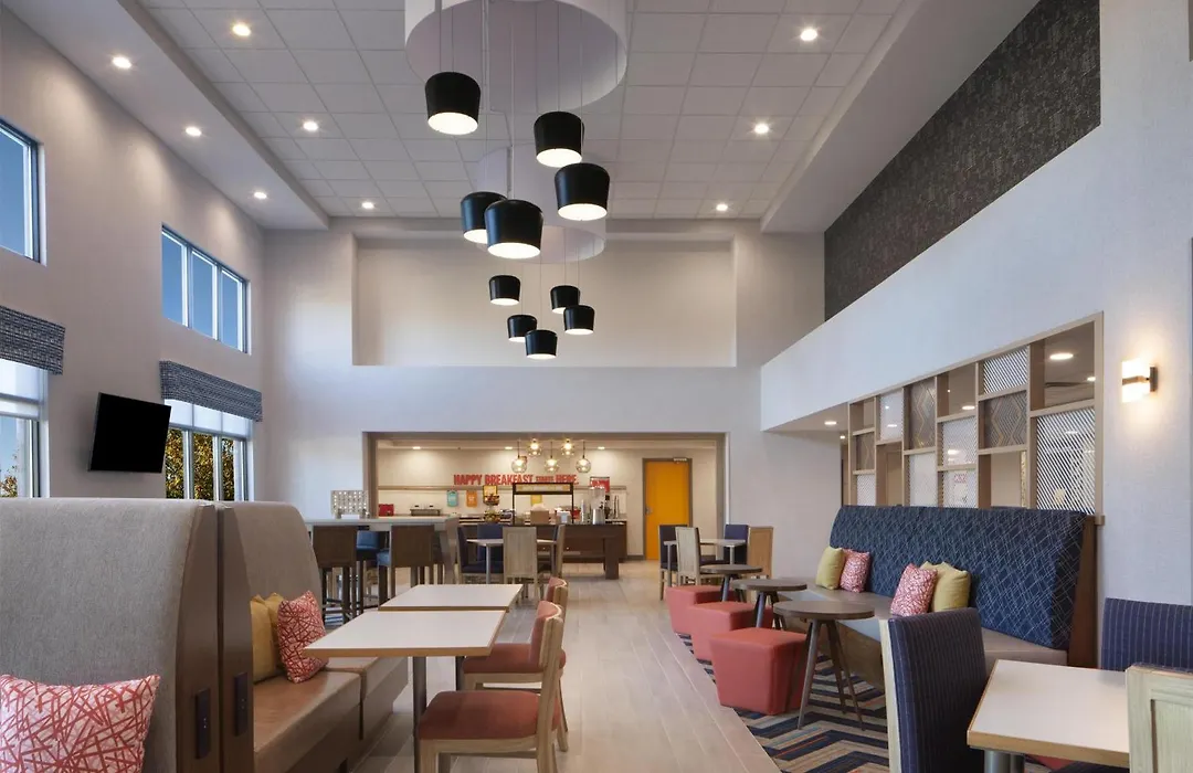 Hampton Inn & Suites Cleveland-Mentor-1
