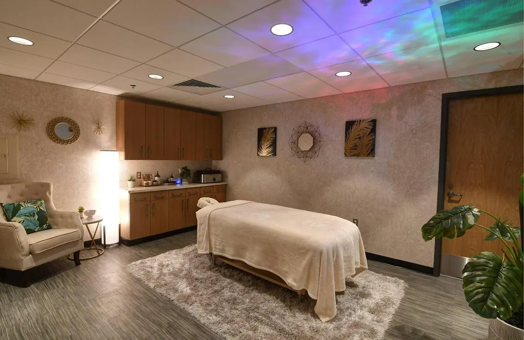 Oasis Hotel And Conv Center, An Ascend Collection Hotel-1