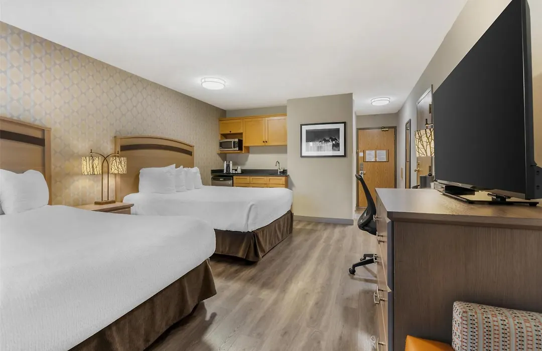 Best Western Plus Country Meadows Inn-1