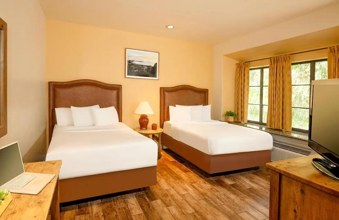 Clocktower Inn Ventura-1