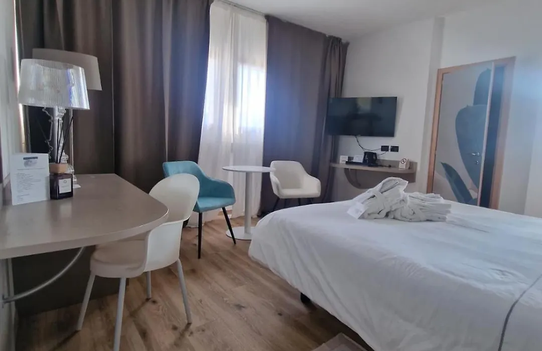 Hotel Logonovo-1