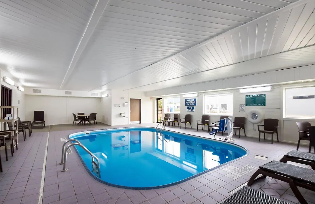 Quality Inn & Suites Green Bay - Ashwaubenon-1