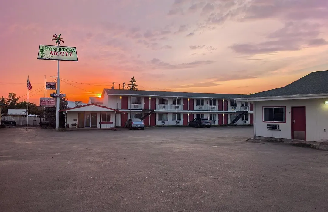 Ponderosa Motel-1