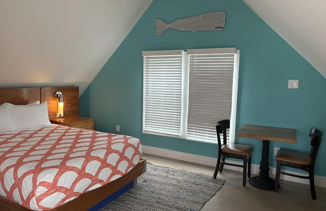 Surfside Inn Chatham-1