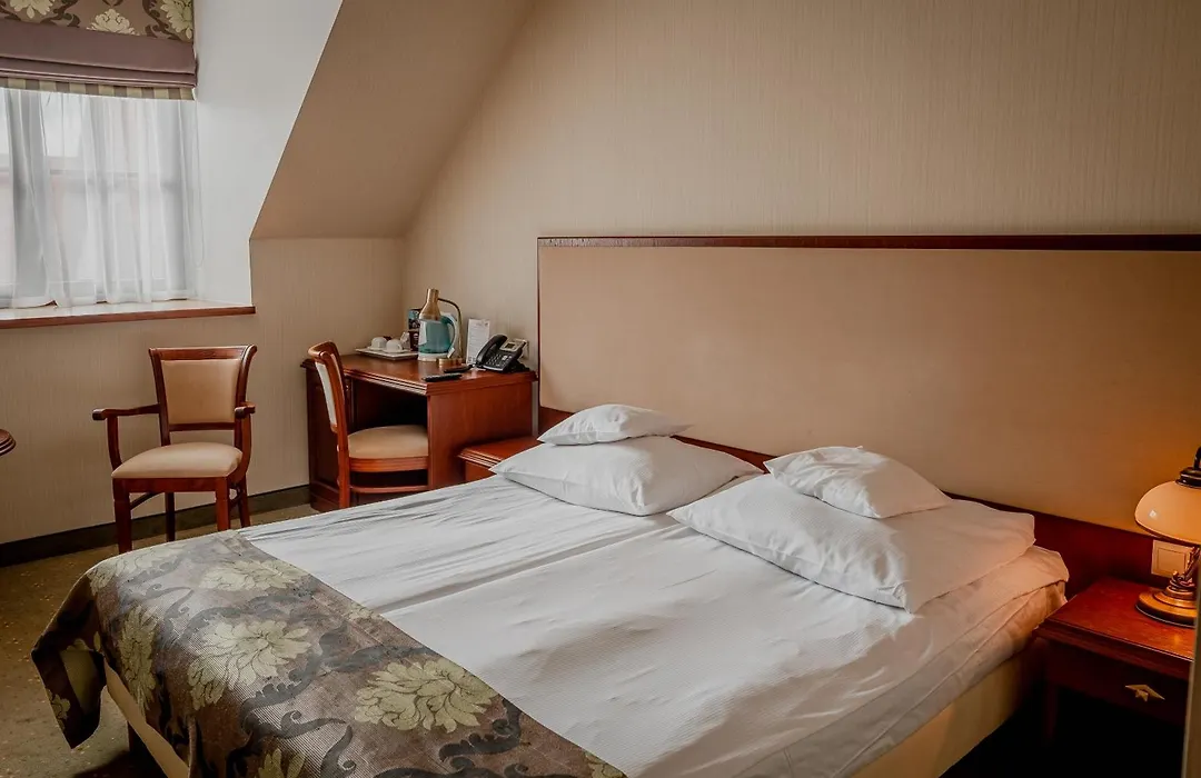 Hotel Palac Poledno-1