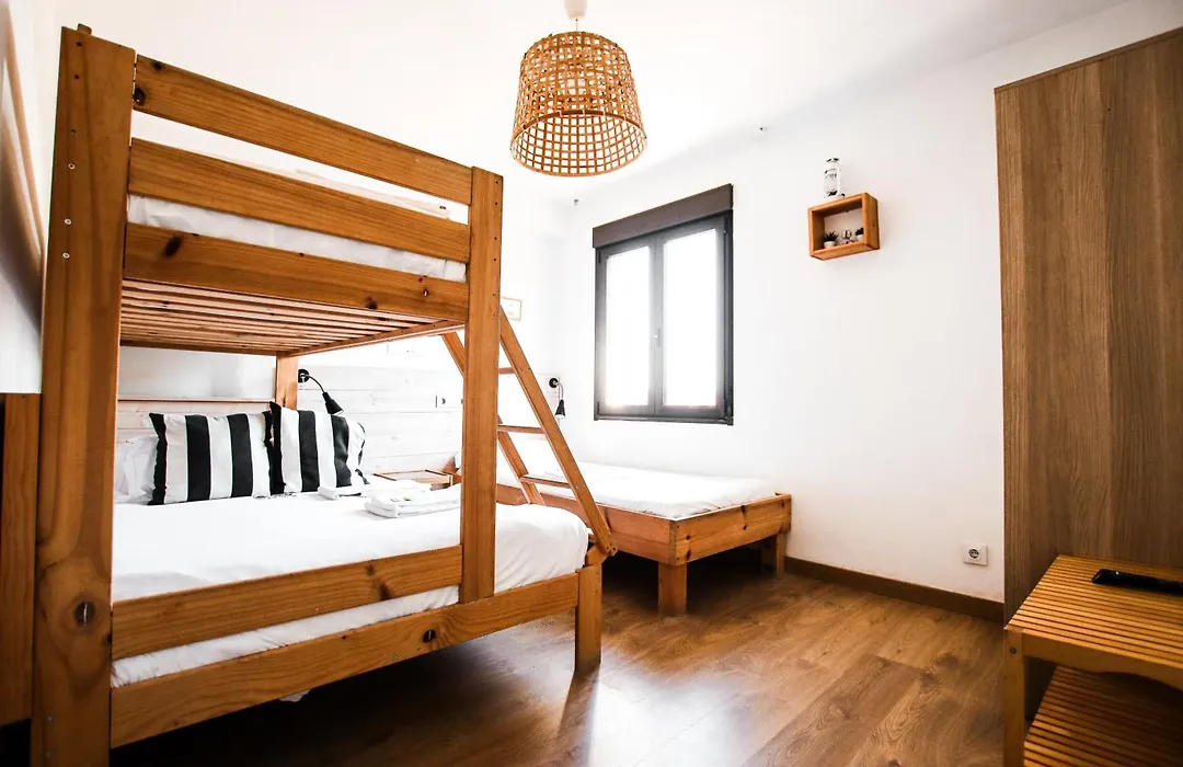 Latas Surf Lodge-1